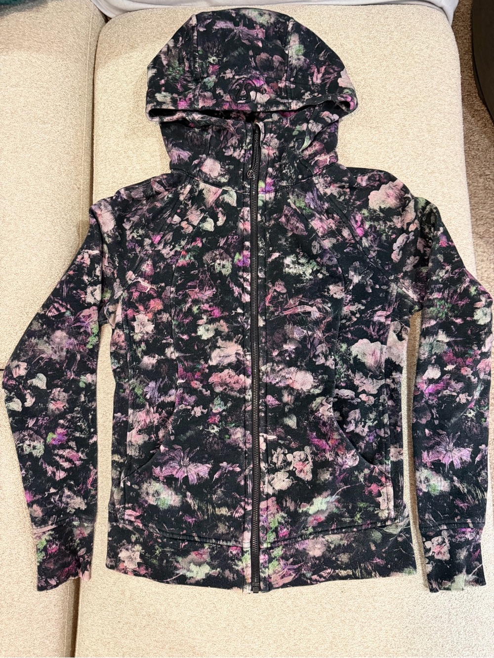 Lululemon Scuba Full Zip - Floral Illusion - Size 6 - GUC